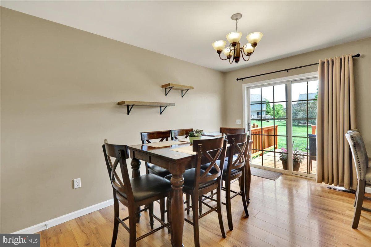 345 Alexandria Court photo 9
