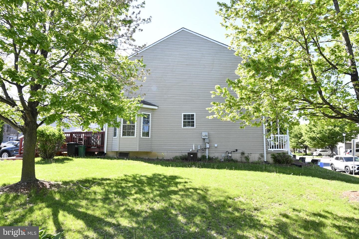 1117 Sterling Place photo 3