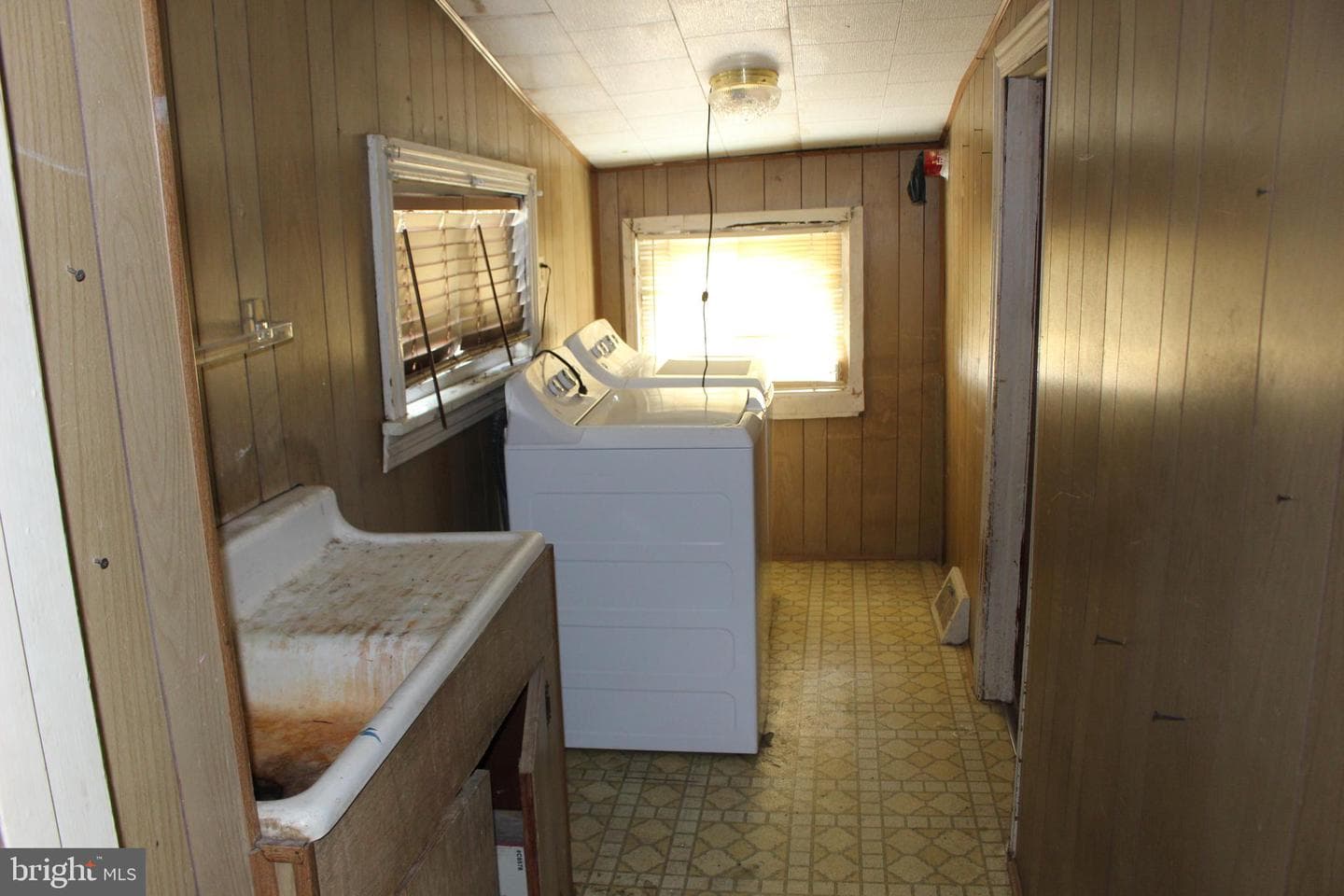 527 W Market Street photo 10