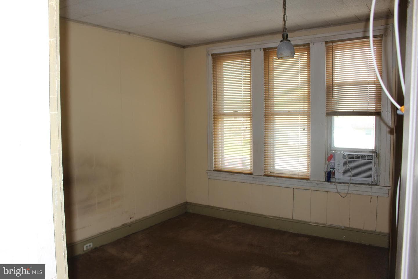 527 W Market Street photo 22