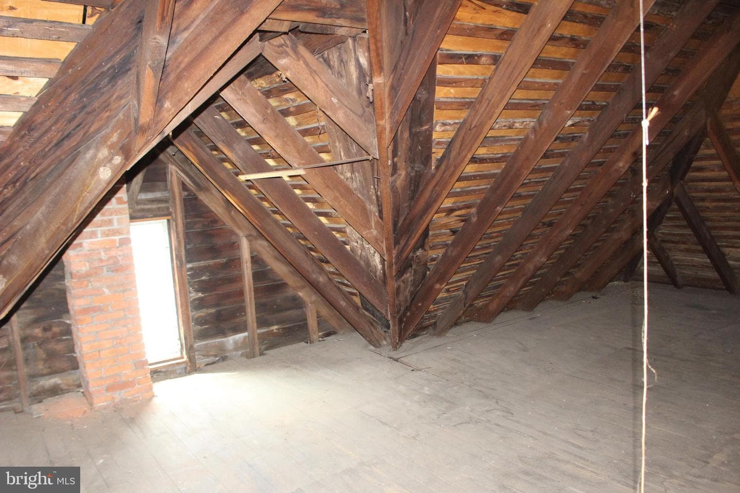527 W Market Street photo 28