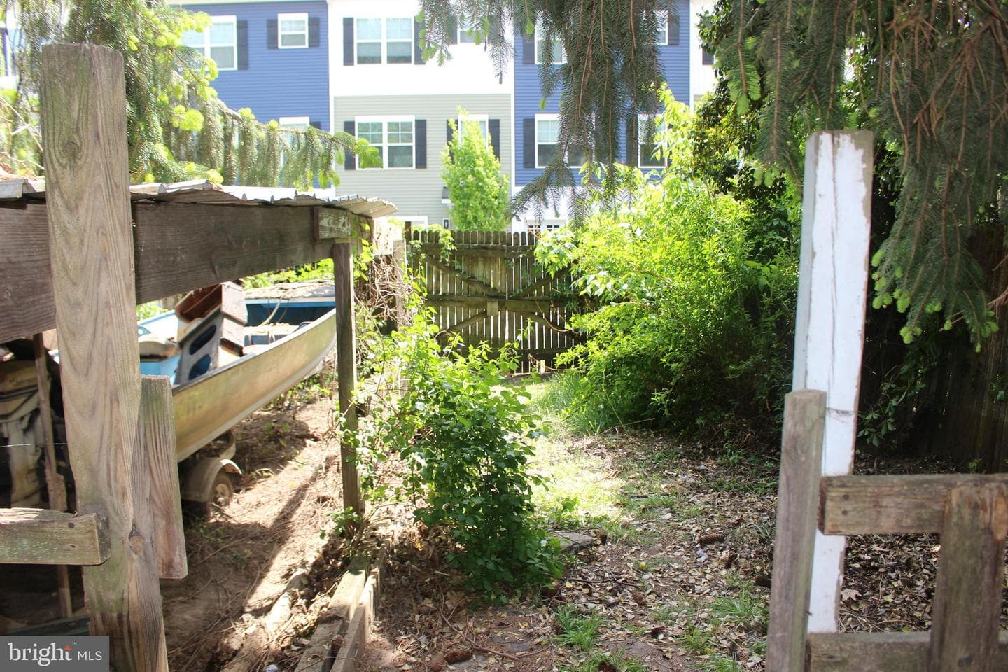 527 W Market Street photo 3