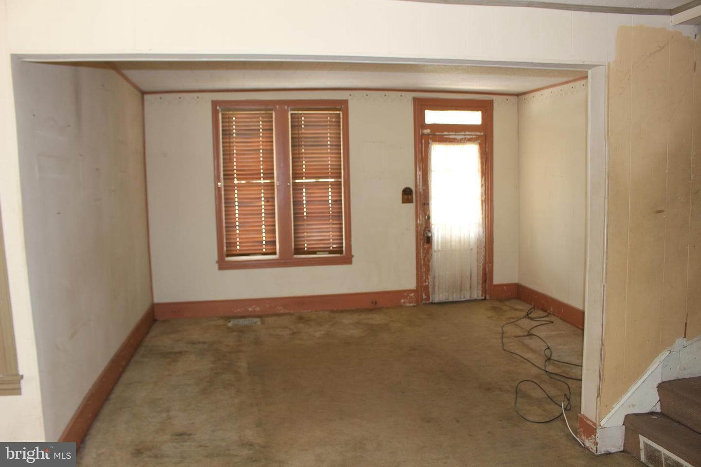 527 W Market Street photo 5
