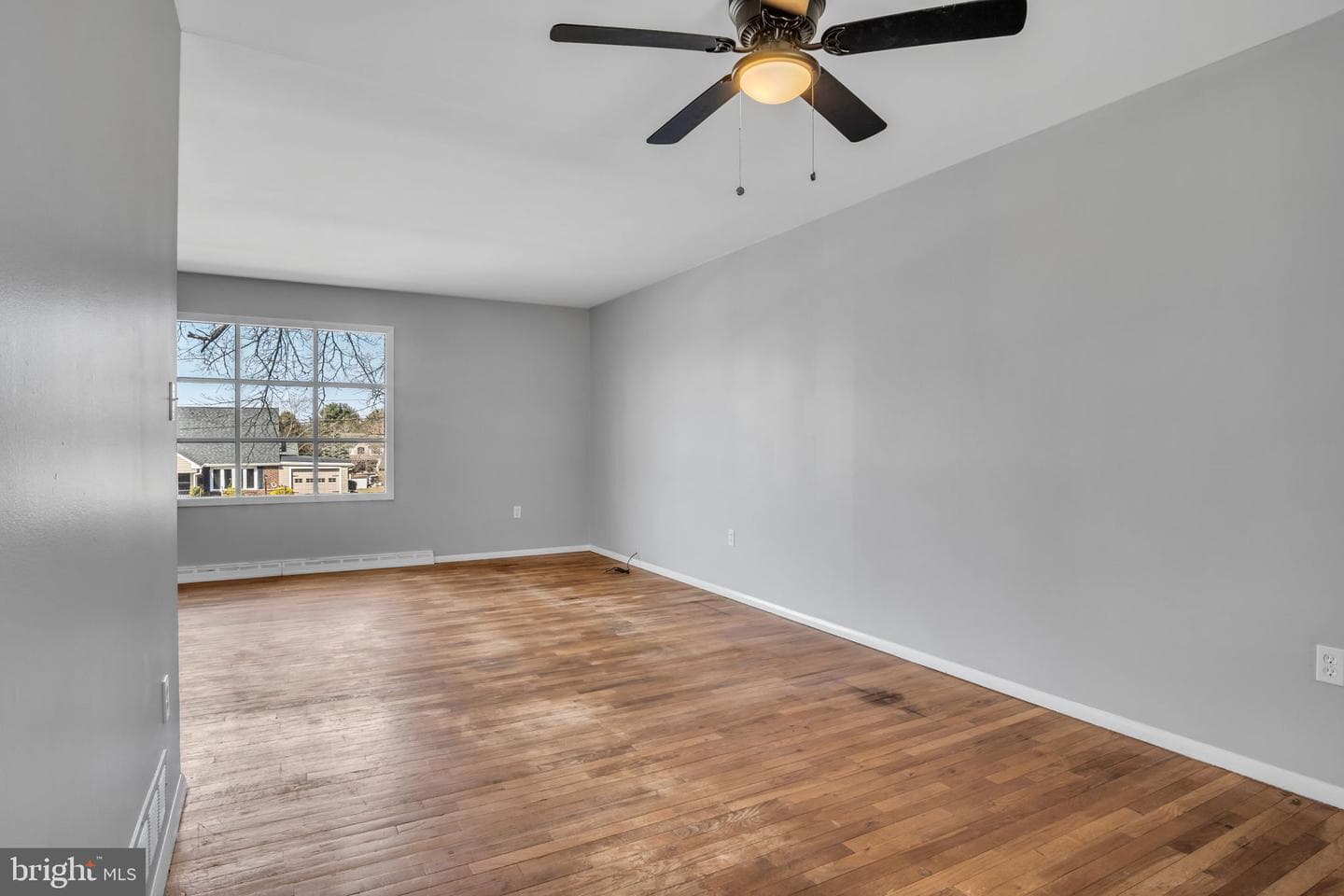 430 Lemon Street photo 9