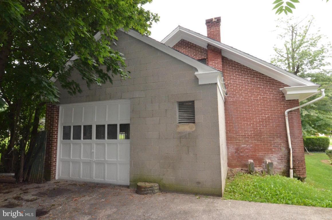 1709 Lampeter Road photo 2