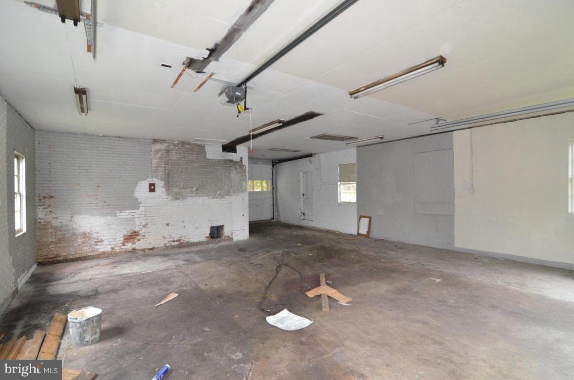 1709 Lampeter Road photo 3