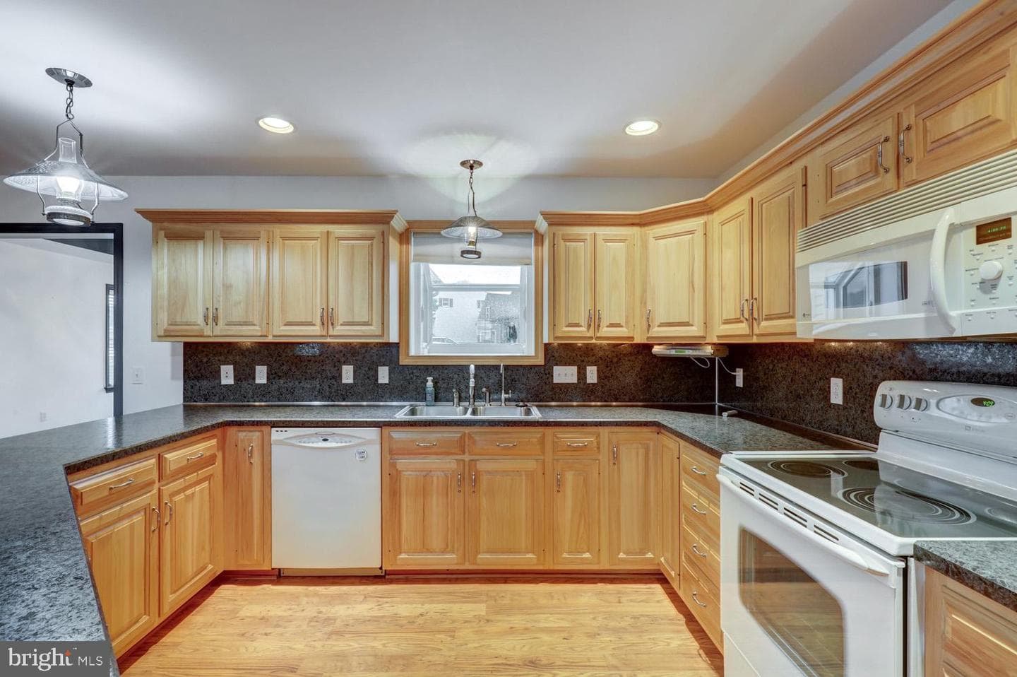 57 Carriage Drive photo 16