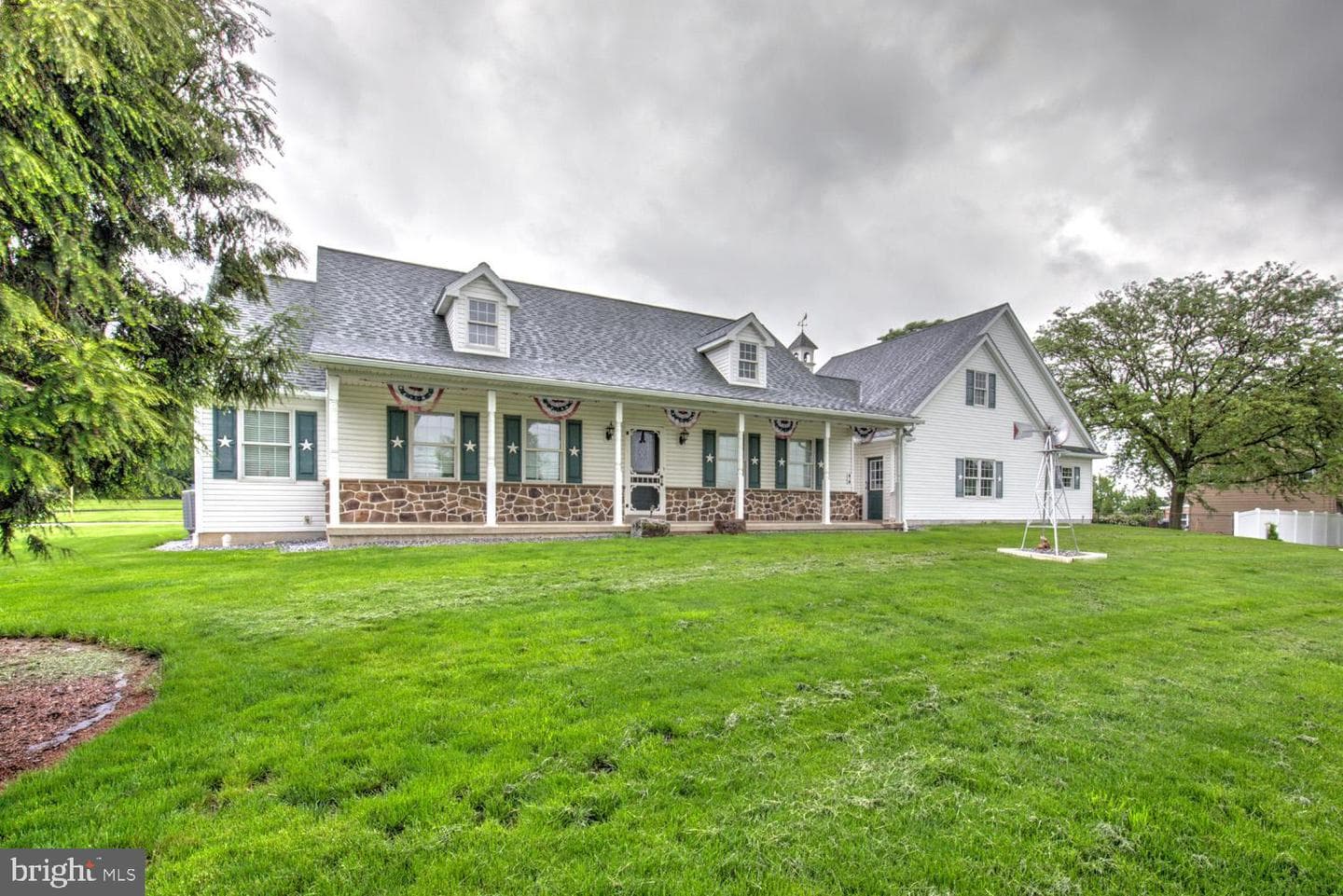 57 Carriage Drive photo 2
