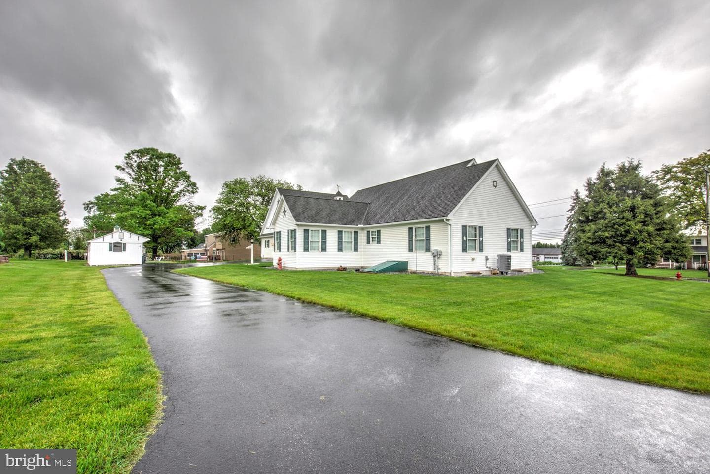 57 Carriage Drive photo 8