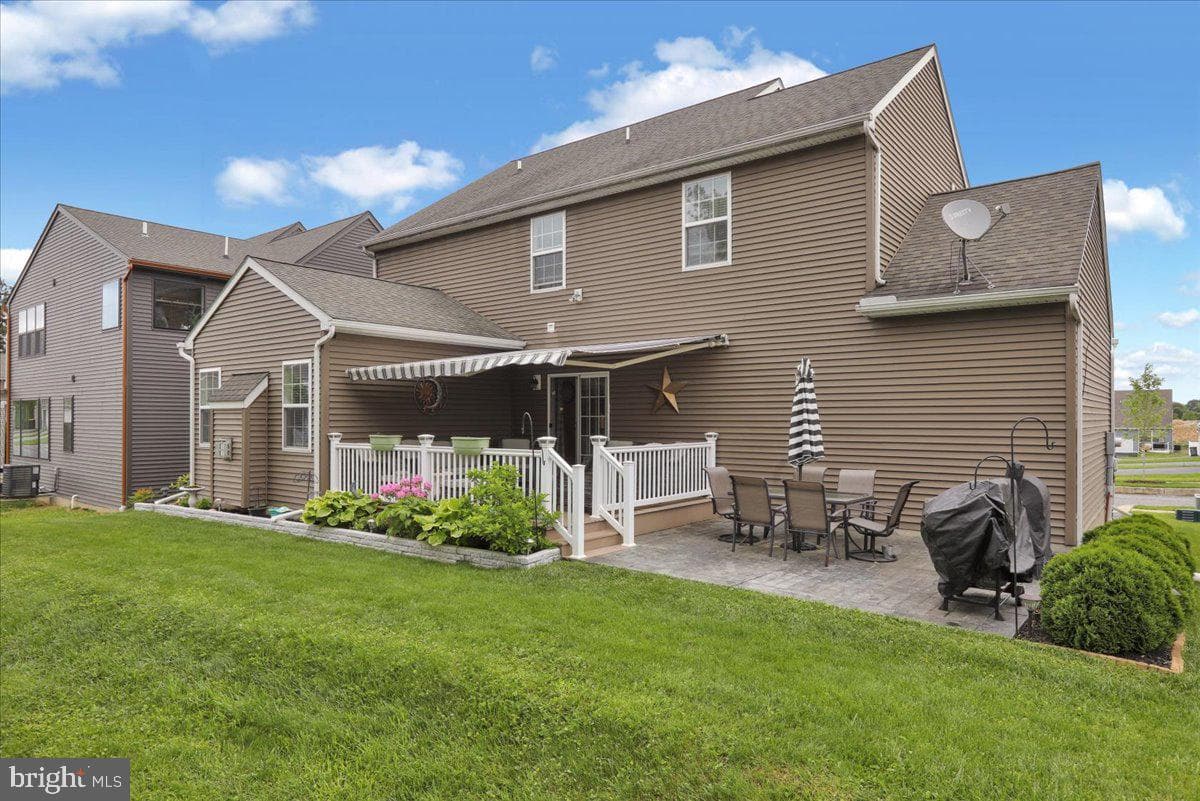 896 Fenton Avenue photo 41