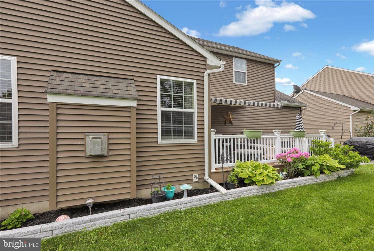 896 Fenton Avenue photo 43