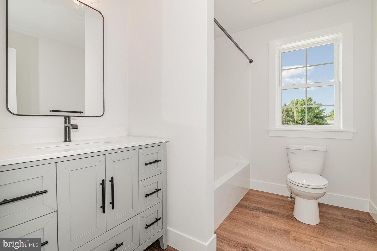 2085 Andrew Avenue photo 26