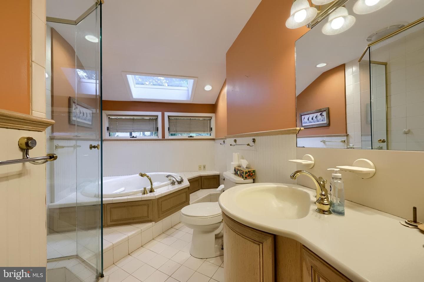 512 Saratoga Road photo 19