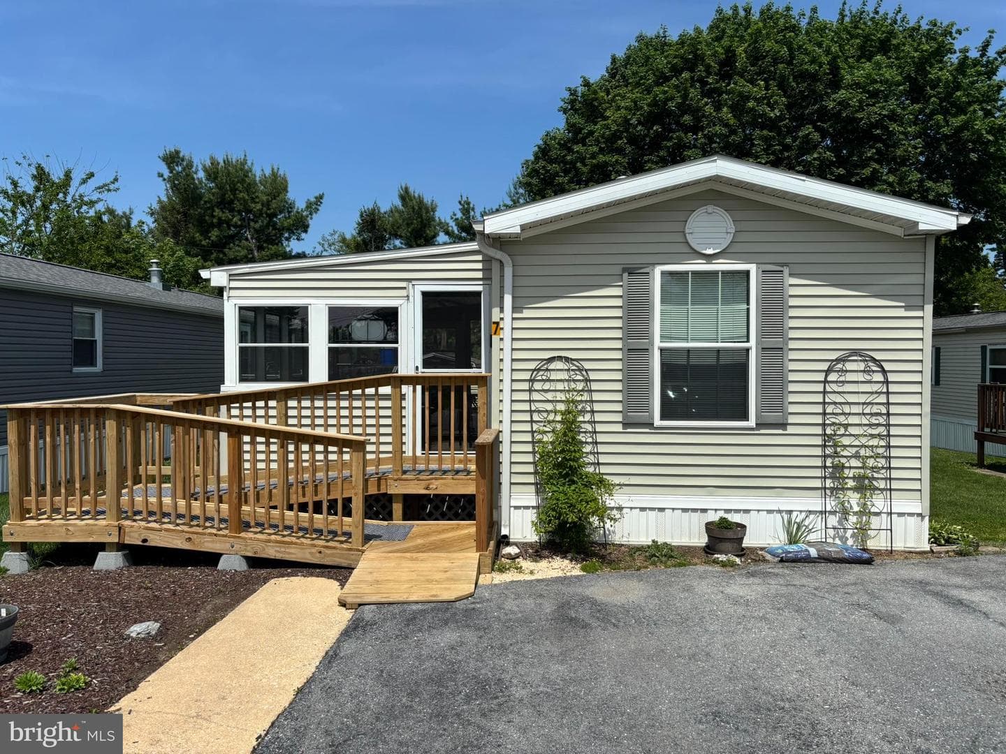 7 Penn Court Drive photo 1
