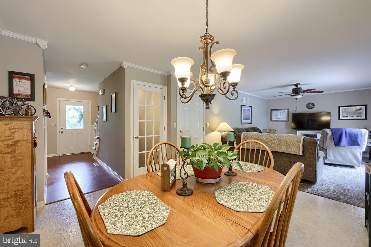 1015 Flagstone Court photo 32