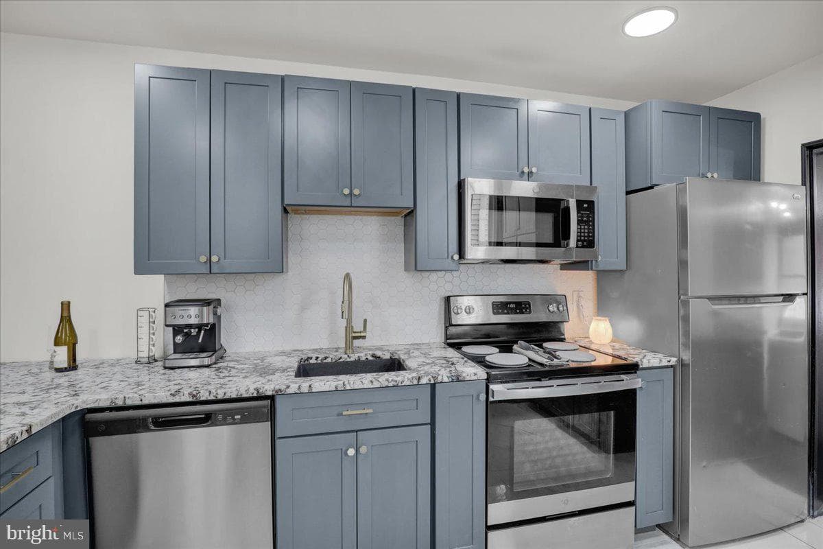 115 Fairview Avenue photo 2