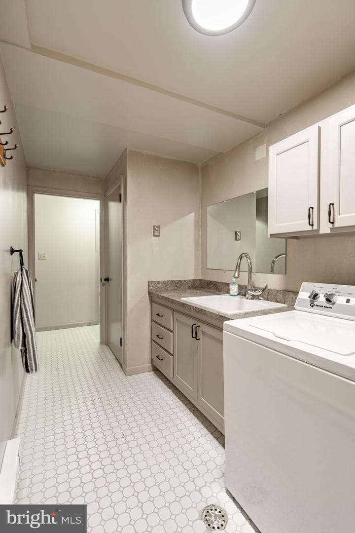 563 Airport Road photo 19
