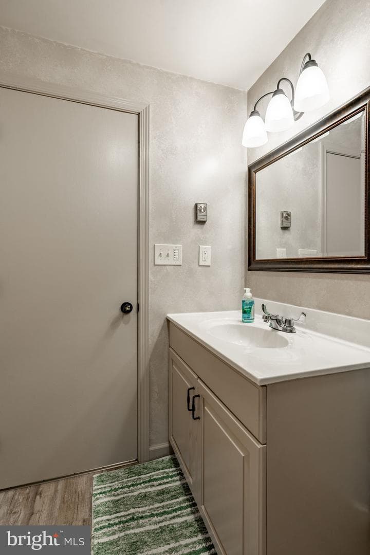 563 Airport Road photo 21