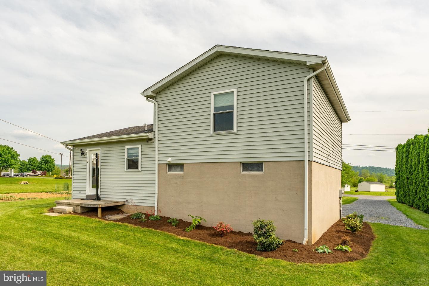 563 Airport Road photo 30