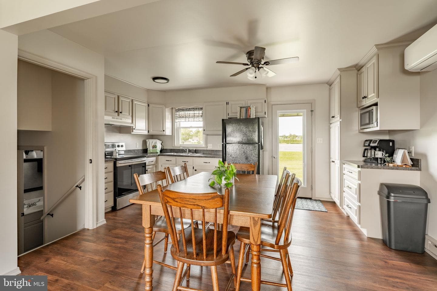 563 Airport Road photo 7