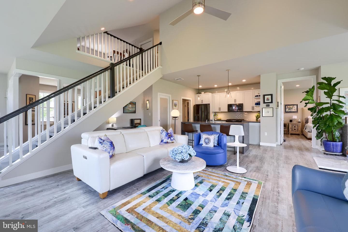 1525 Fieldstone Drive photo 2
