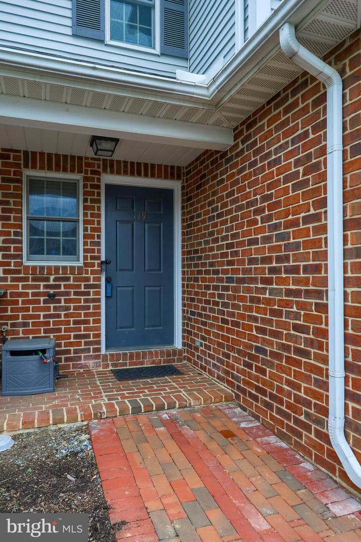 119 Pepperton Court photo 4