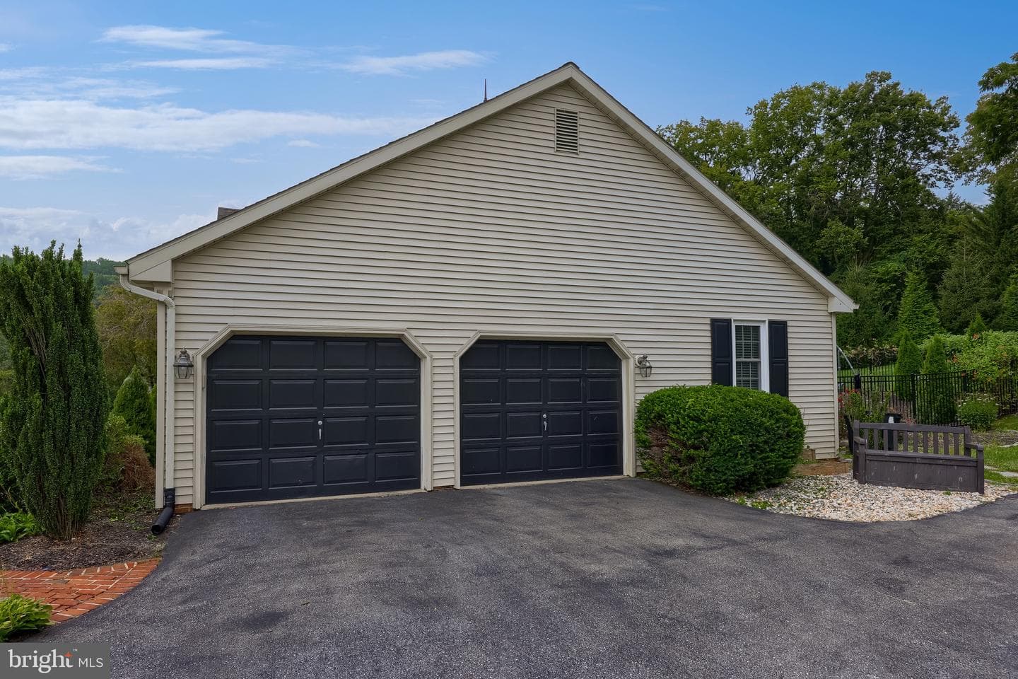 2504 Brookside Drive photo 4