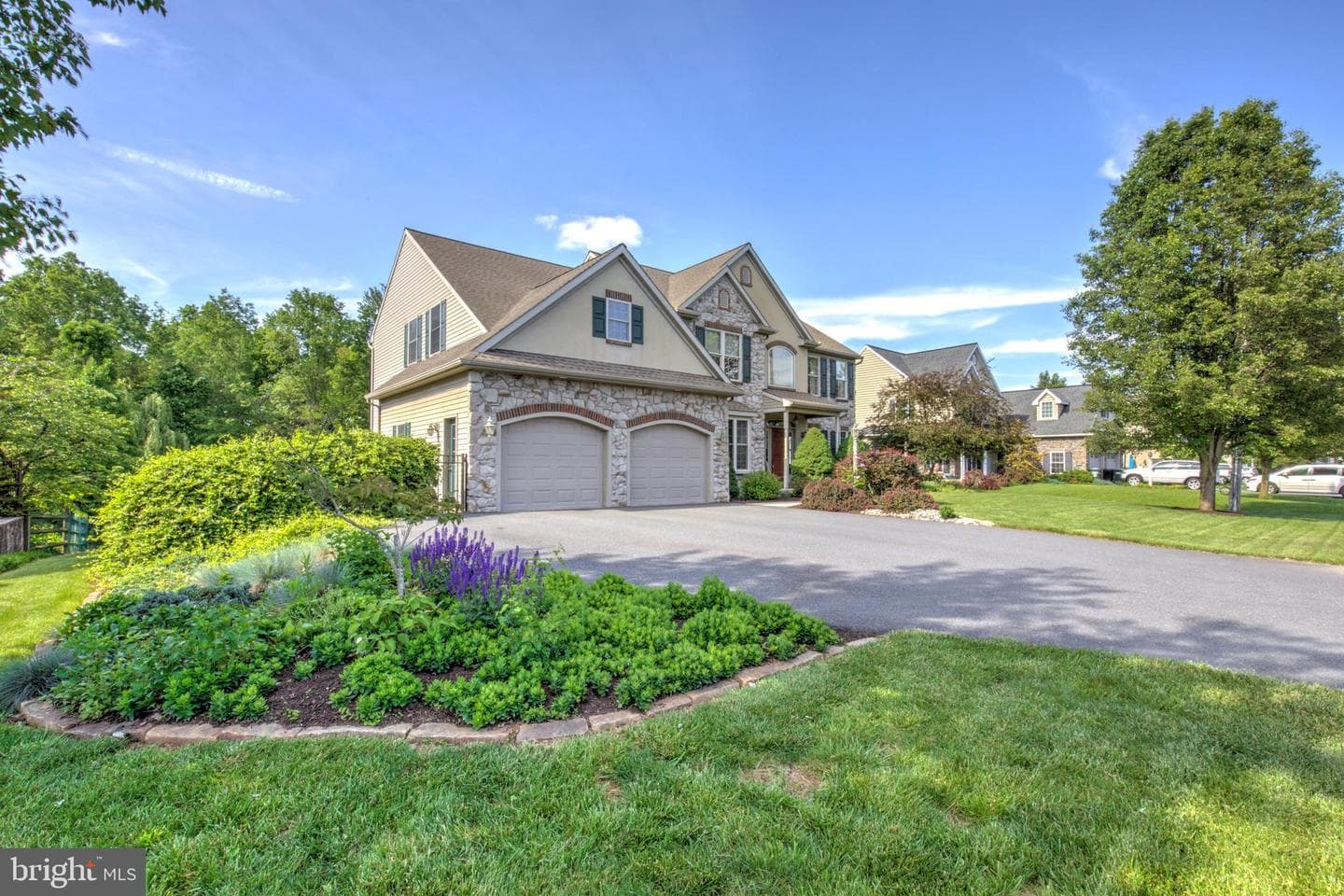 146 Pleasant Valley Road photo 2