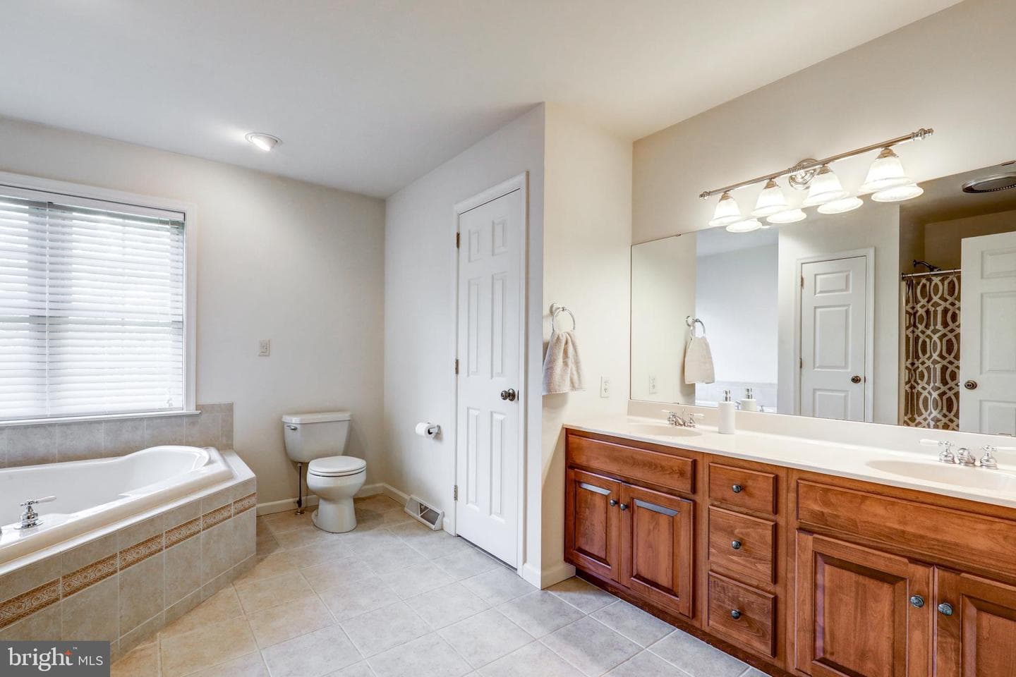 146 Pleasant Valley Road photo 40
