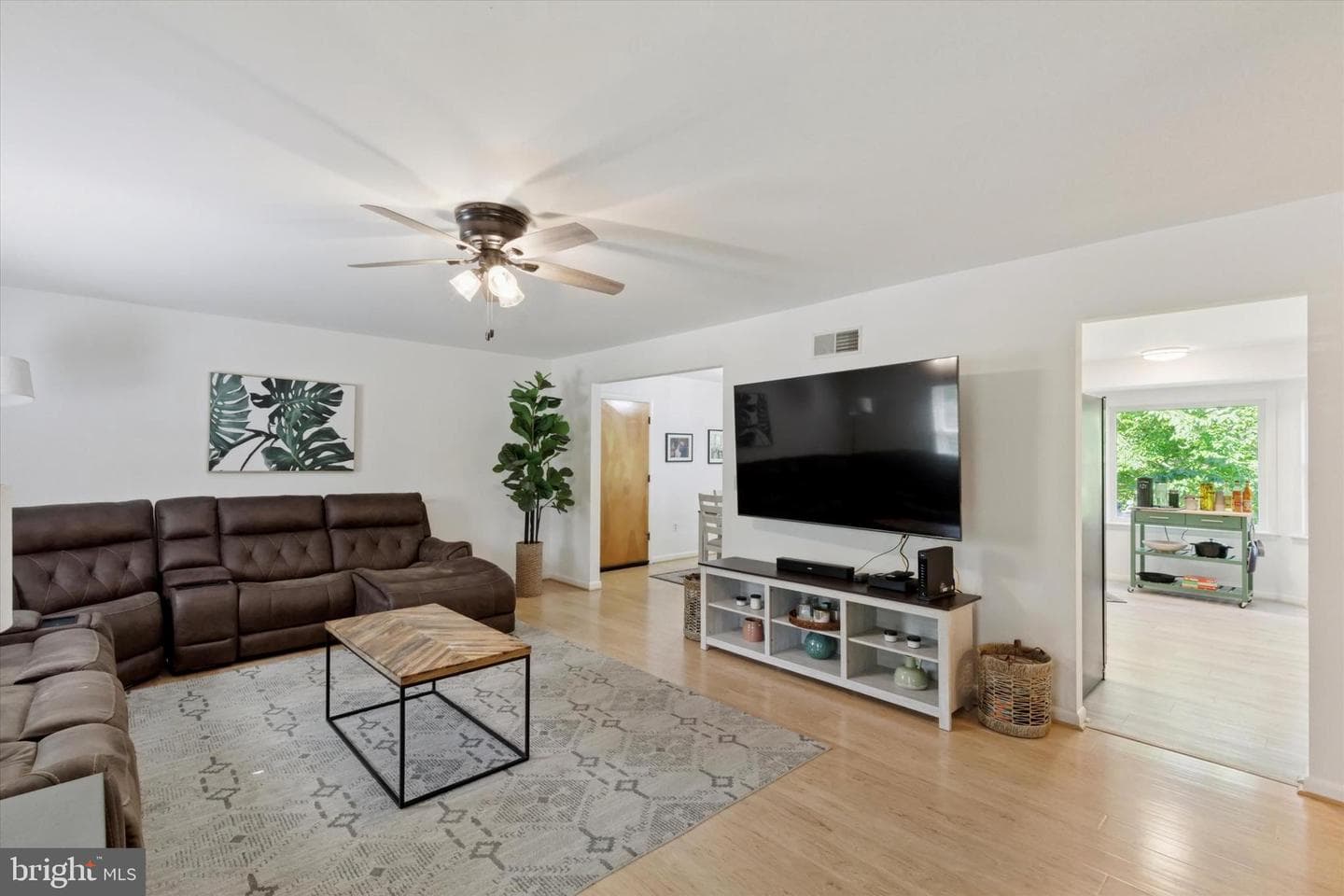 1069 Hearthstone Road photo 4