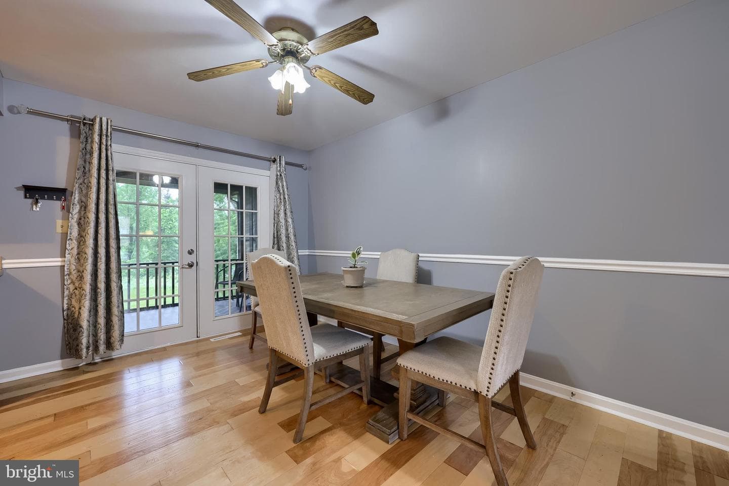 460 Dohner Drive photo 13