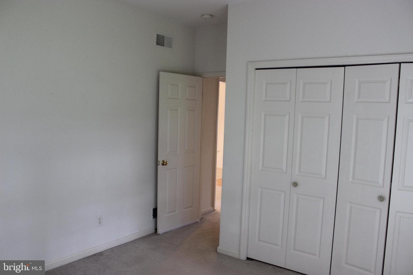 15 Reagan Drive photo 21