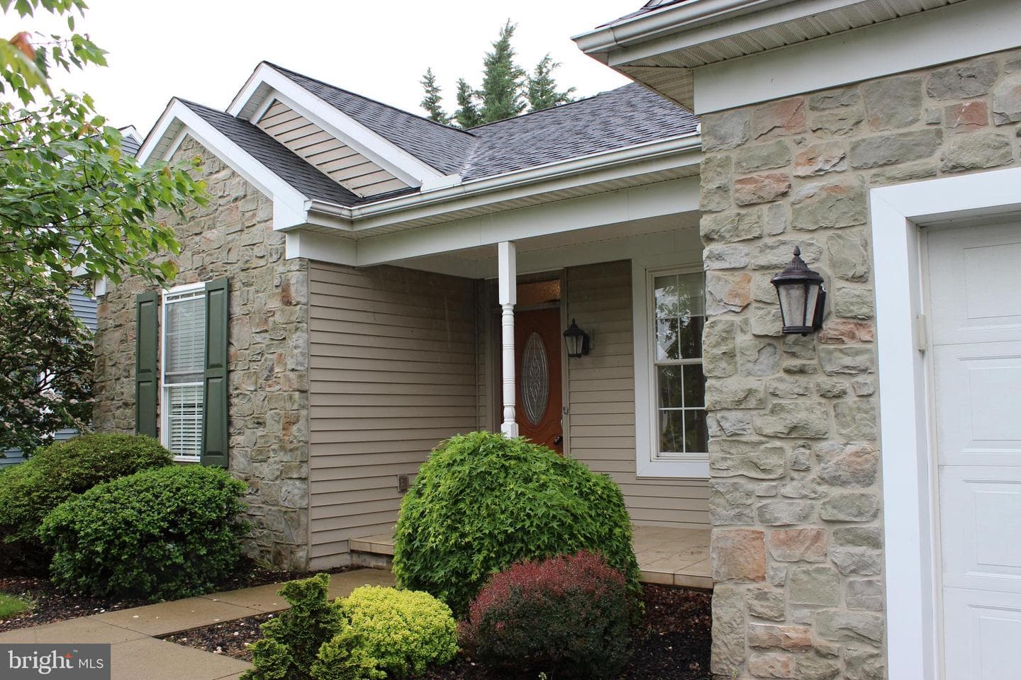 15 Reagan Drive photo 4