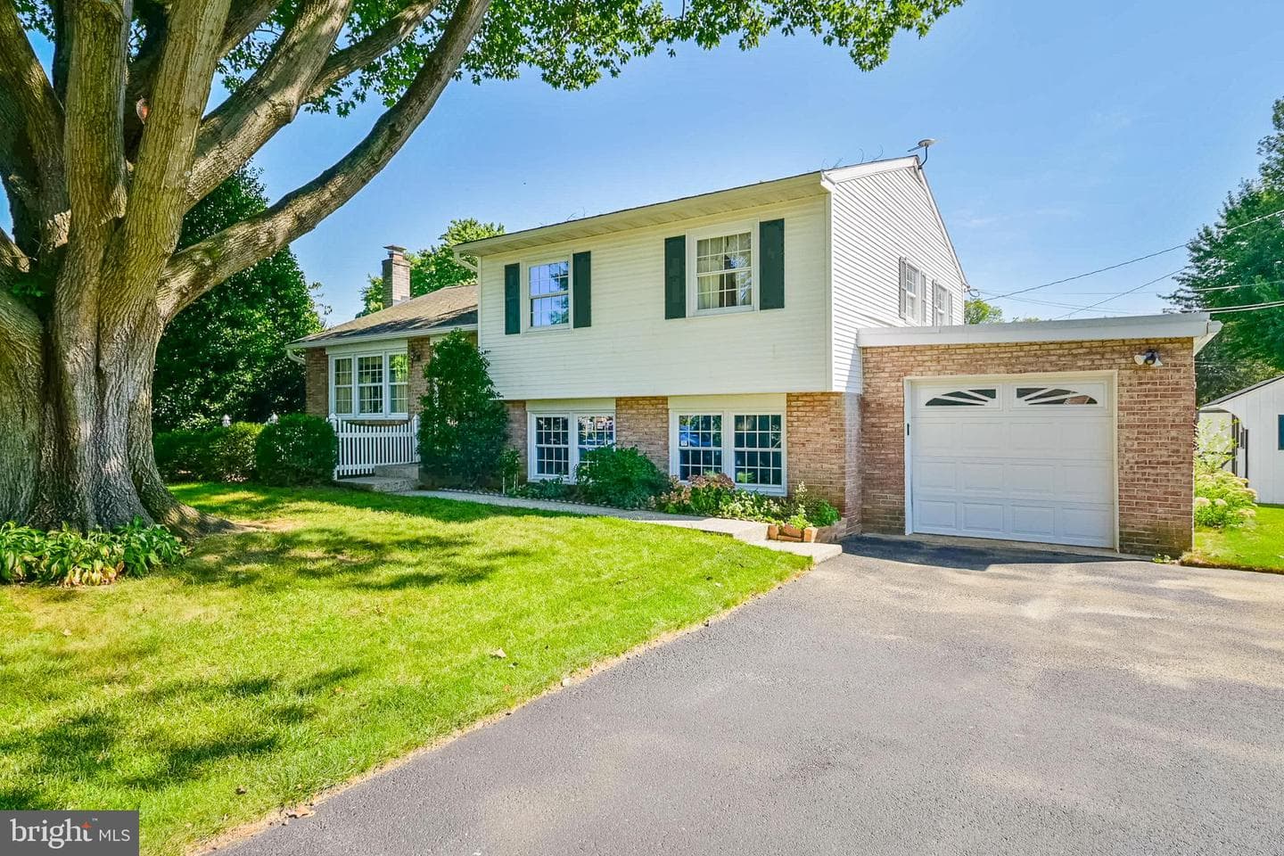 684 Gentry Drive photo 4