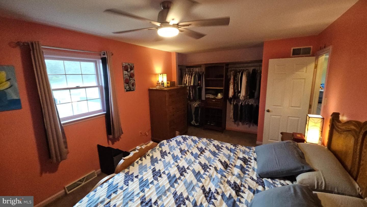 1300 River Road photo 10
