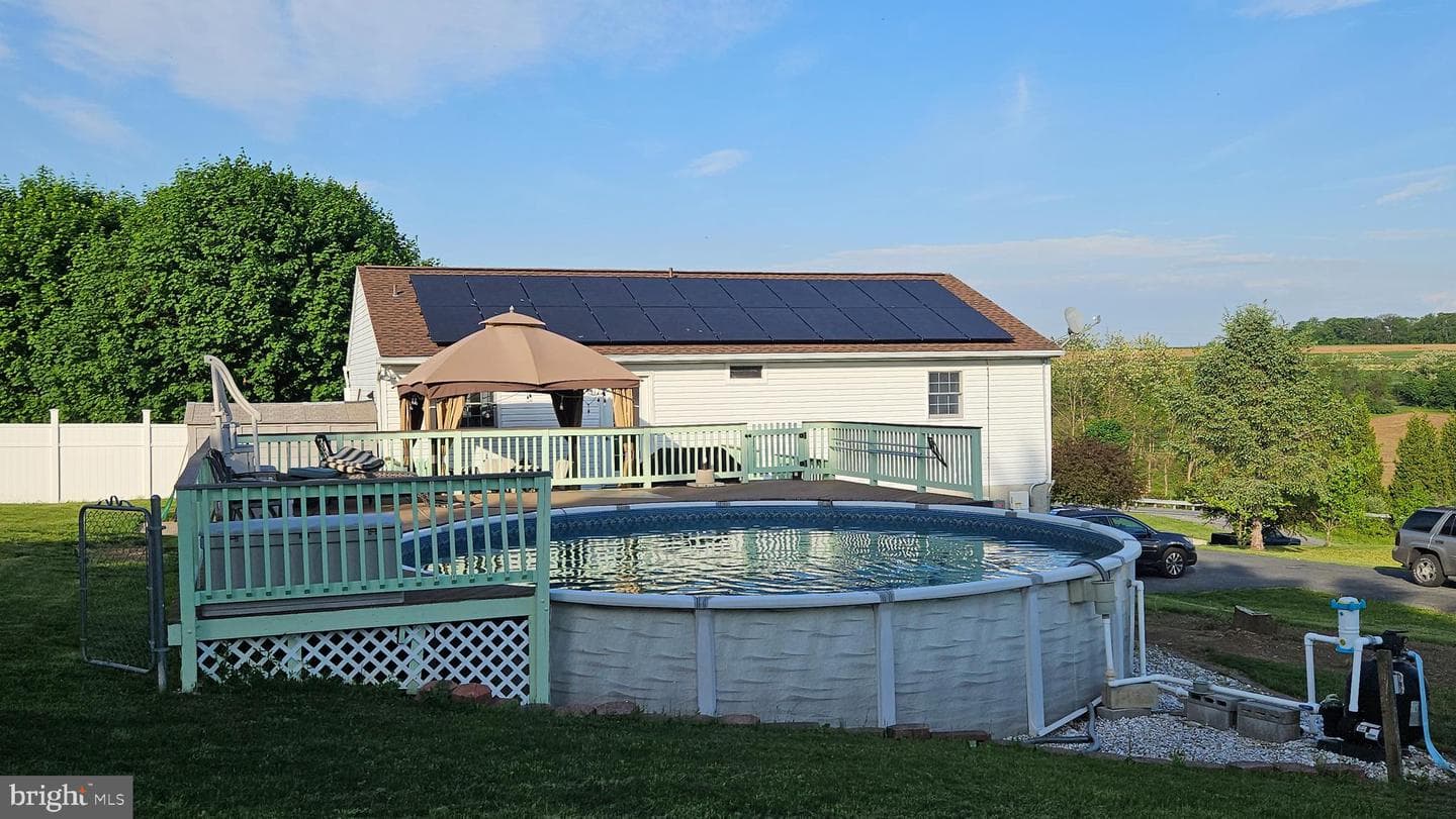 1300 River Road photo 17