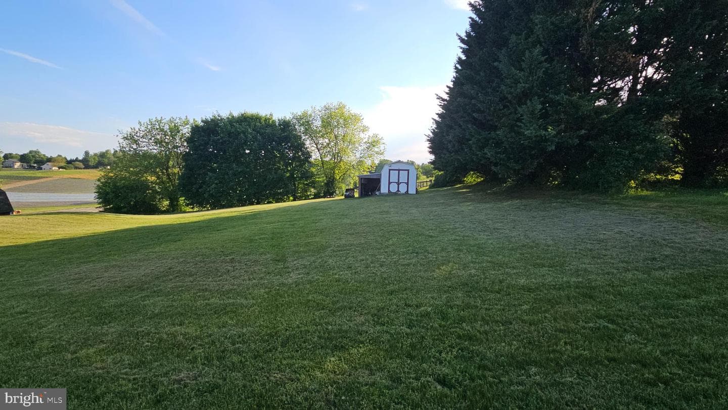 1300 River Road photo 18