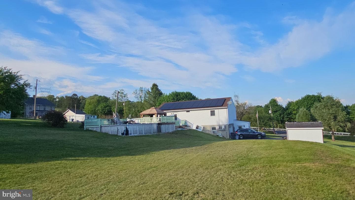 1300 River Road photo 20