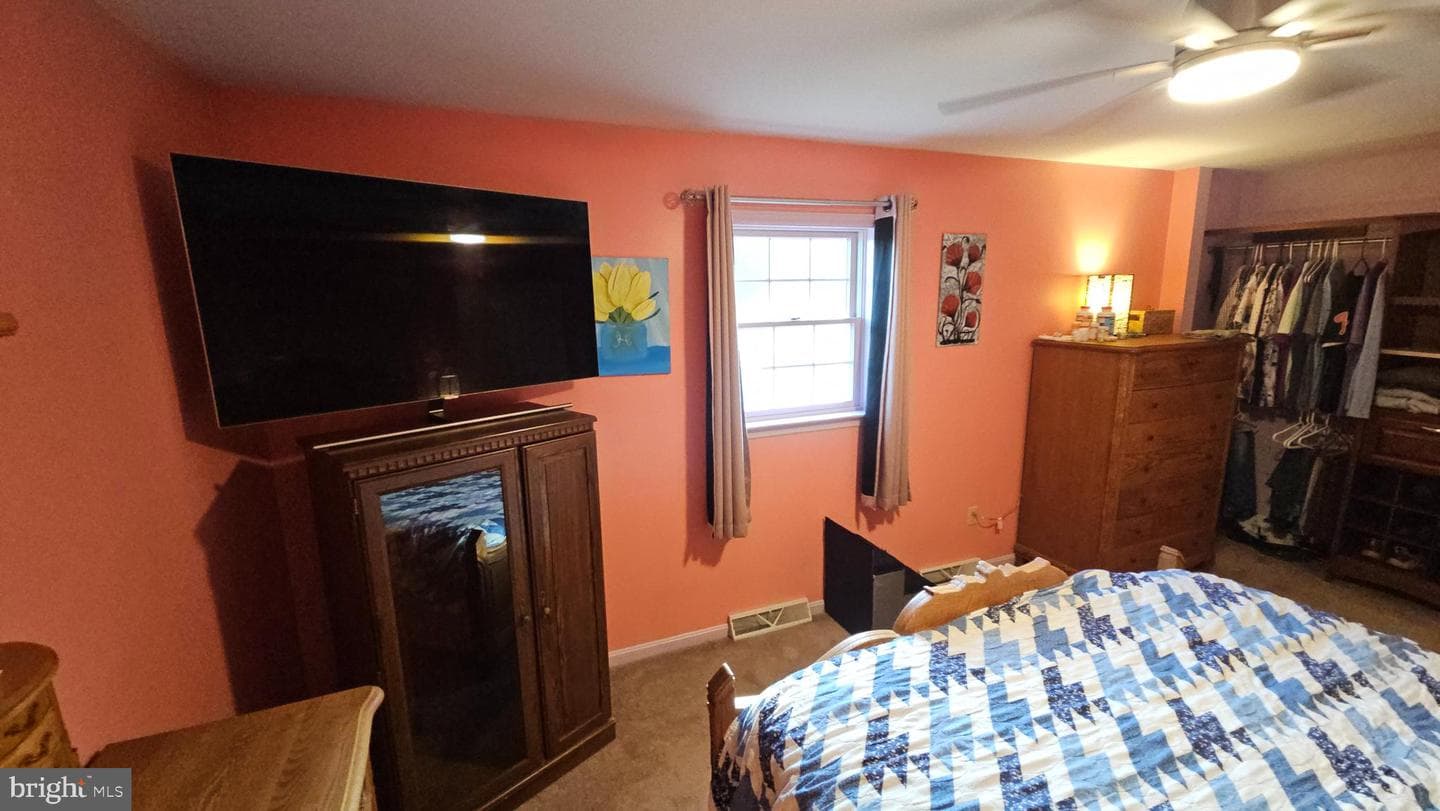 1300 River Road photo 9
