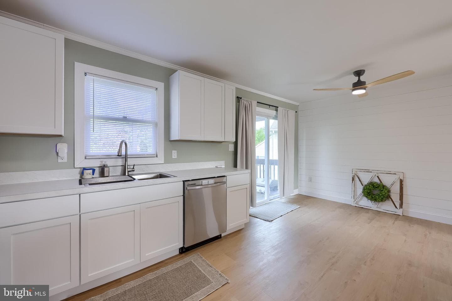 900 Evergreen Street photo 15