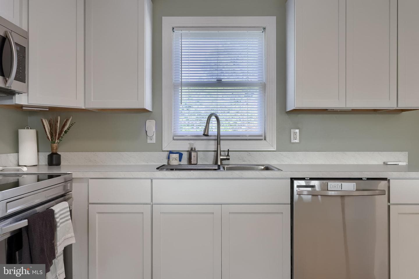 900 Evergreen Street photo 16