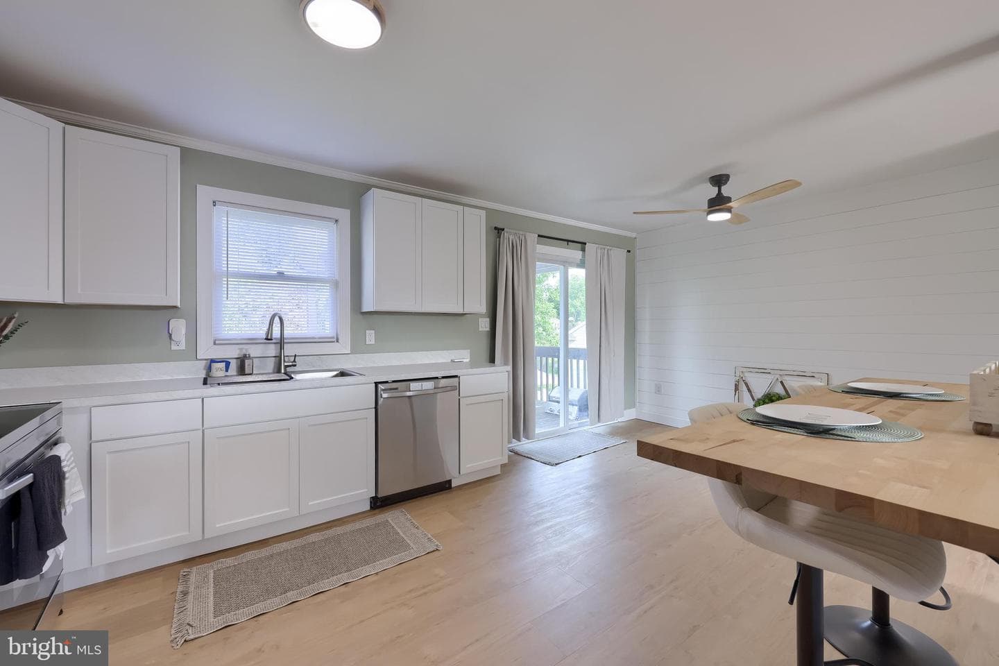 900 Evergreen Street photo 17