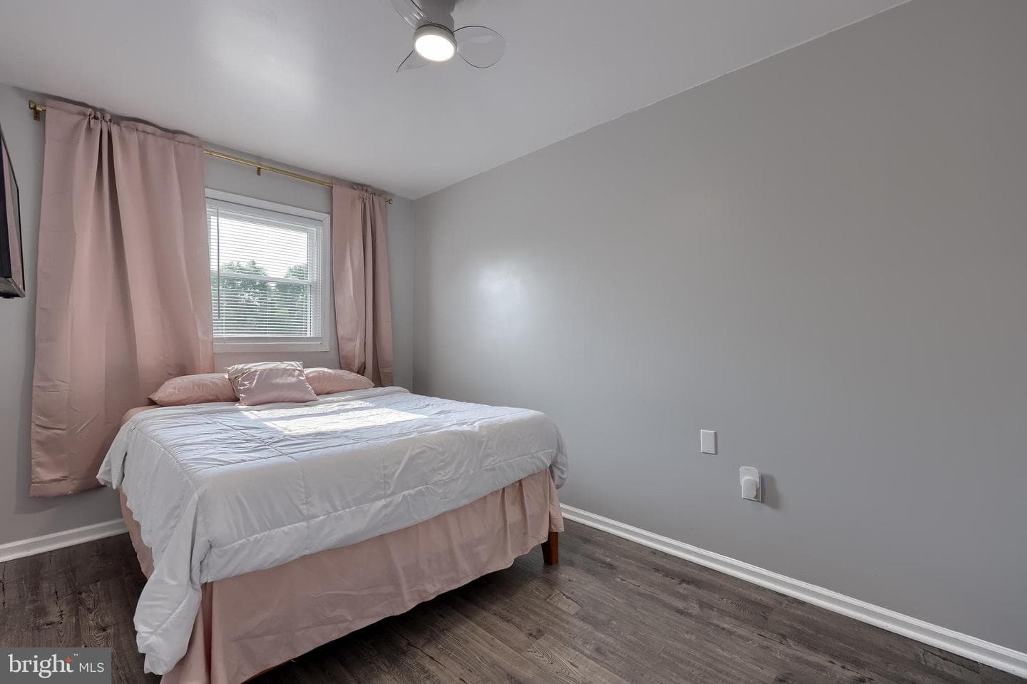 900 Evergreen Street photo 23
