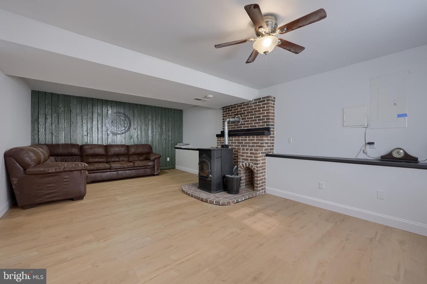 900 Evergreen Street photo 27