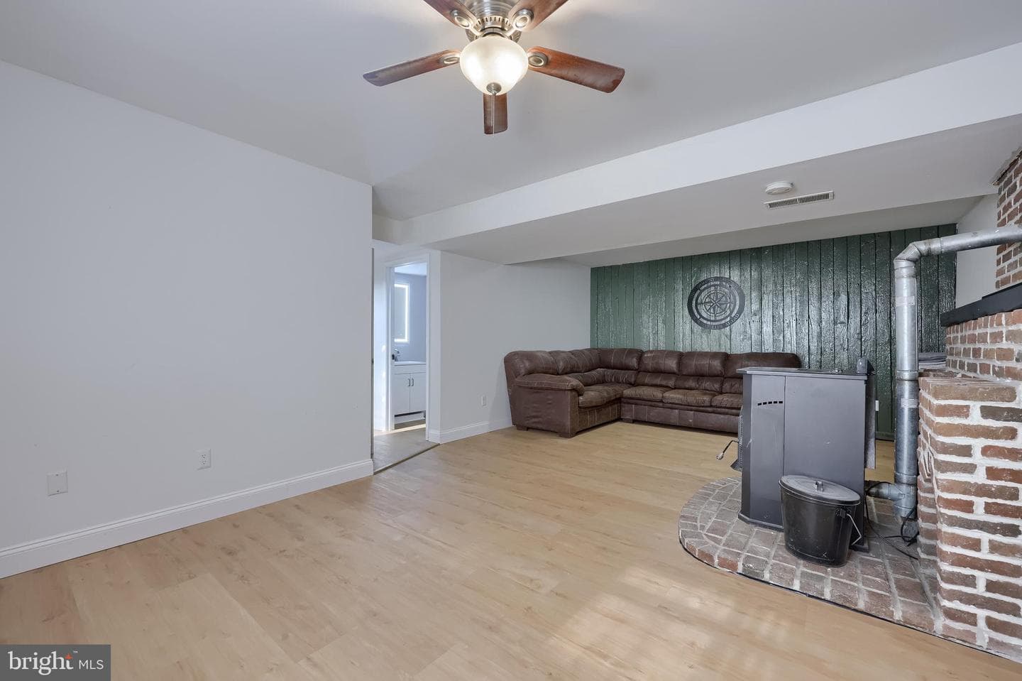 900 Evergreen Street photo 28