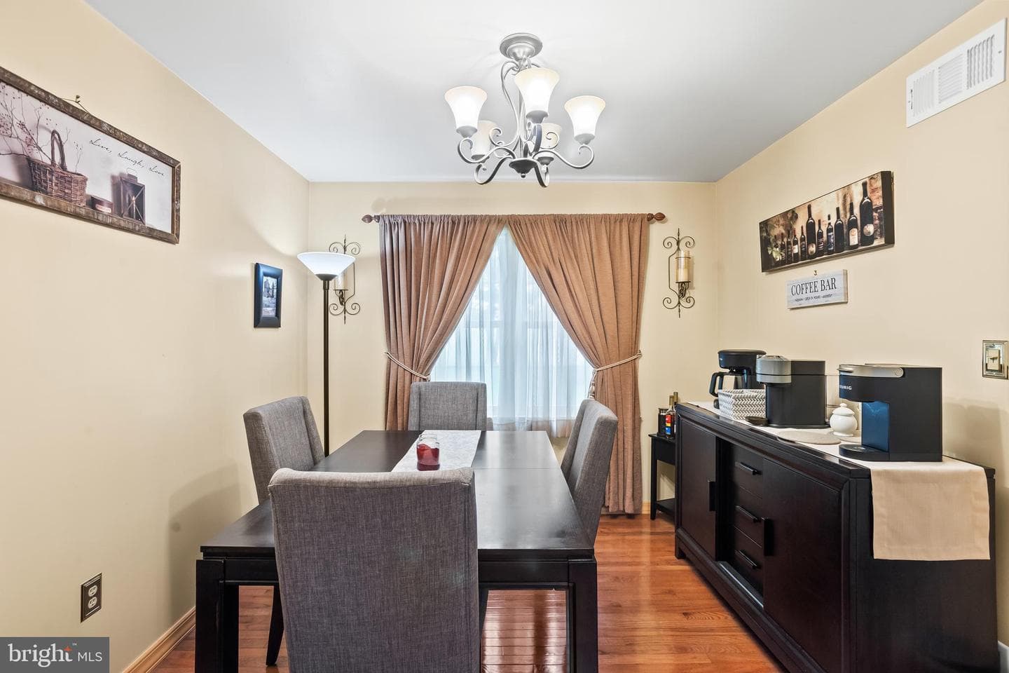 33 Rosewood Lane photo 17