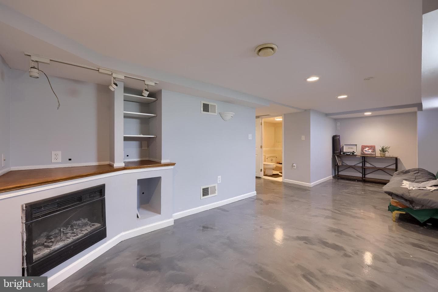110 Nassau Road photo 23