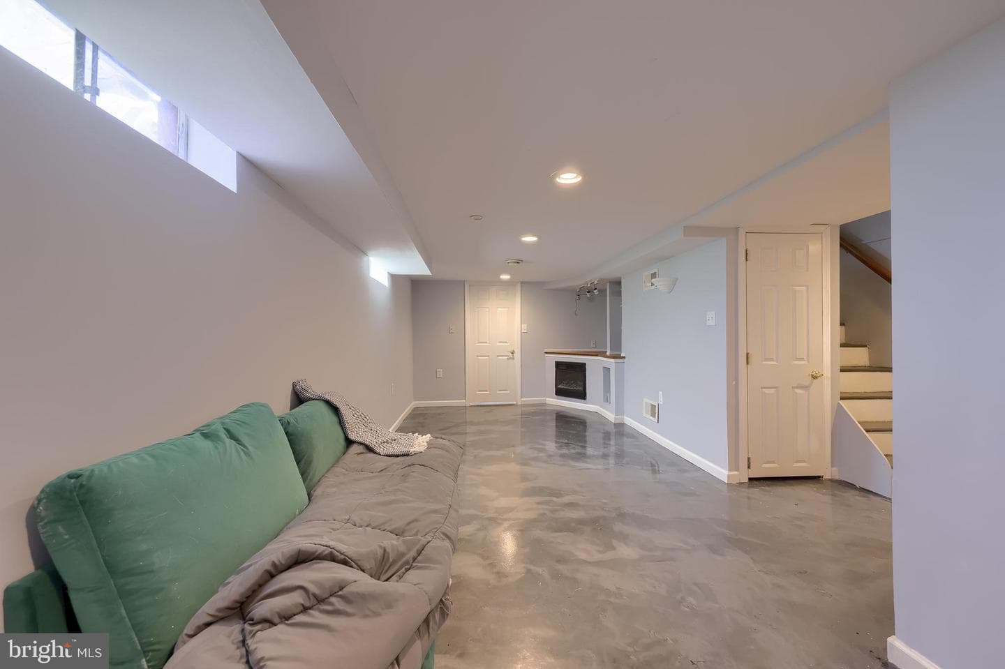 110 Nassau Road photo 24