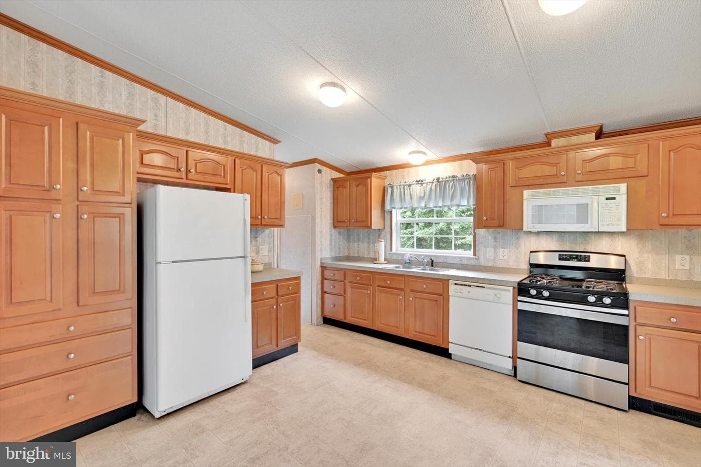 1130 Dogwood Drive photo 6