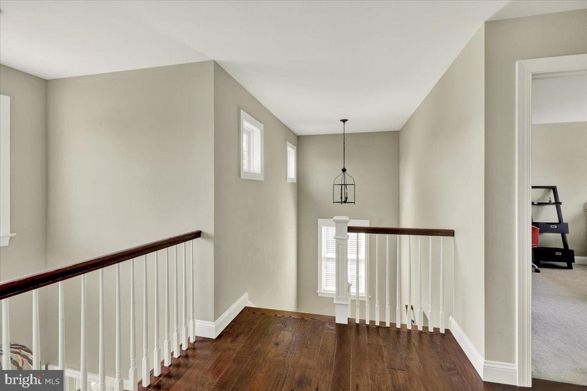 464 Greenhedge Drive photo 36